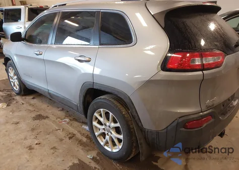 2015 Jeep Cherokee Latitude z USA, uszkodzony, nr VIN 1C4PJMCS2FW610665